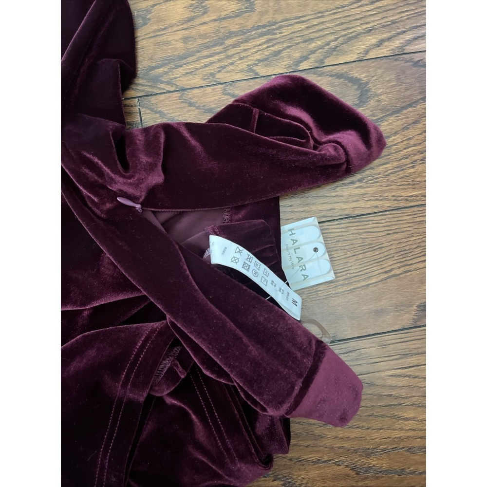 NWT Halara Velvet Pants M Burgundy Maroon High Waisted Straight Leg Zip Side - Picture 6 of 6